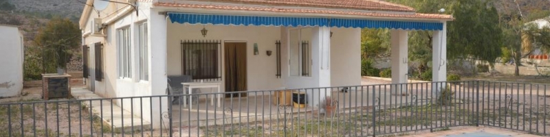 Alquilar una casa de campo con piscina en Aspe , 500€