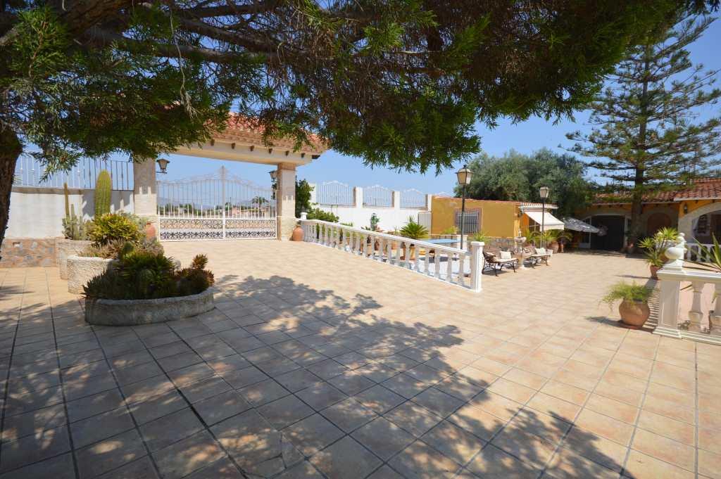 Alquiler  - Villa - Aspe