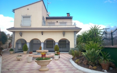 Villa - Na sprzedaż - Monóvar - La Pedrera