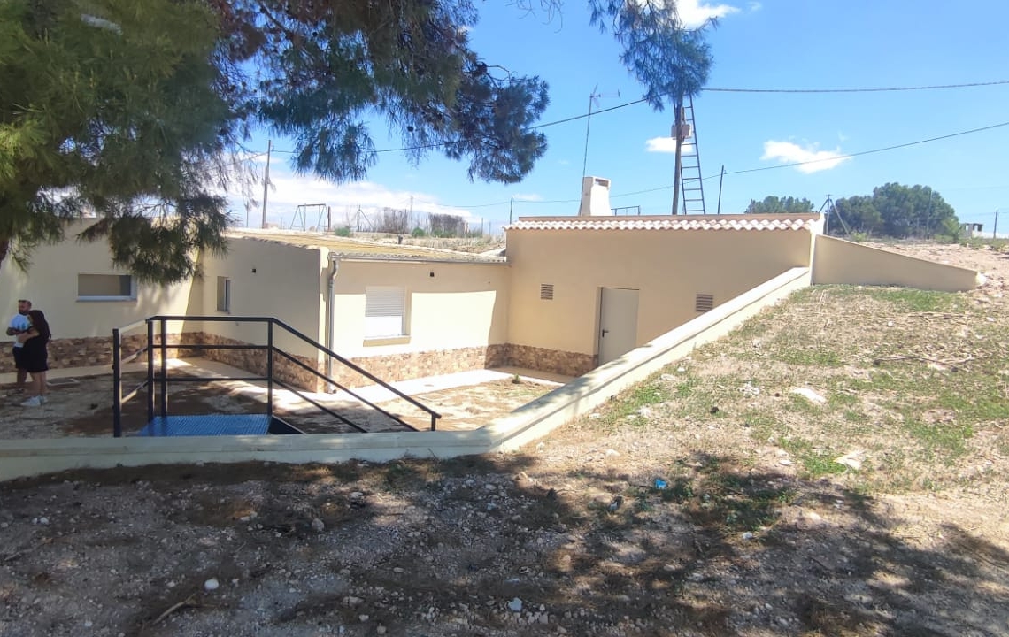 Rent - Villa - Pinoso