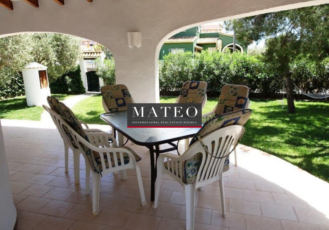 Rent - Villa - Denia