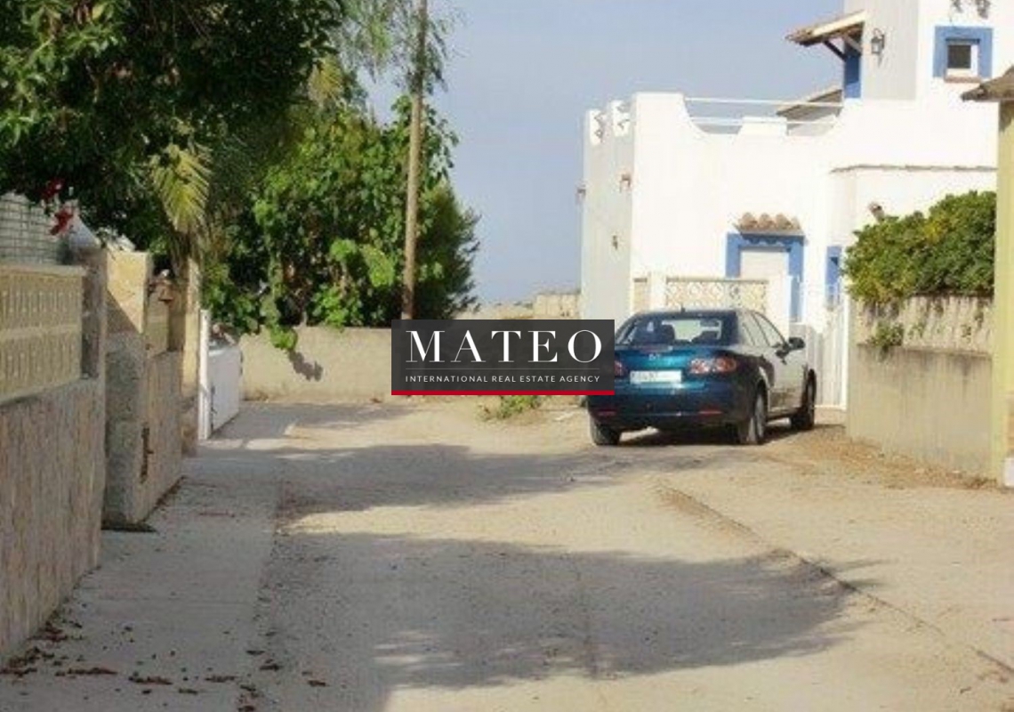 Rent - Villa - Denia