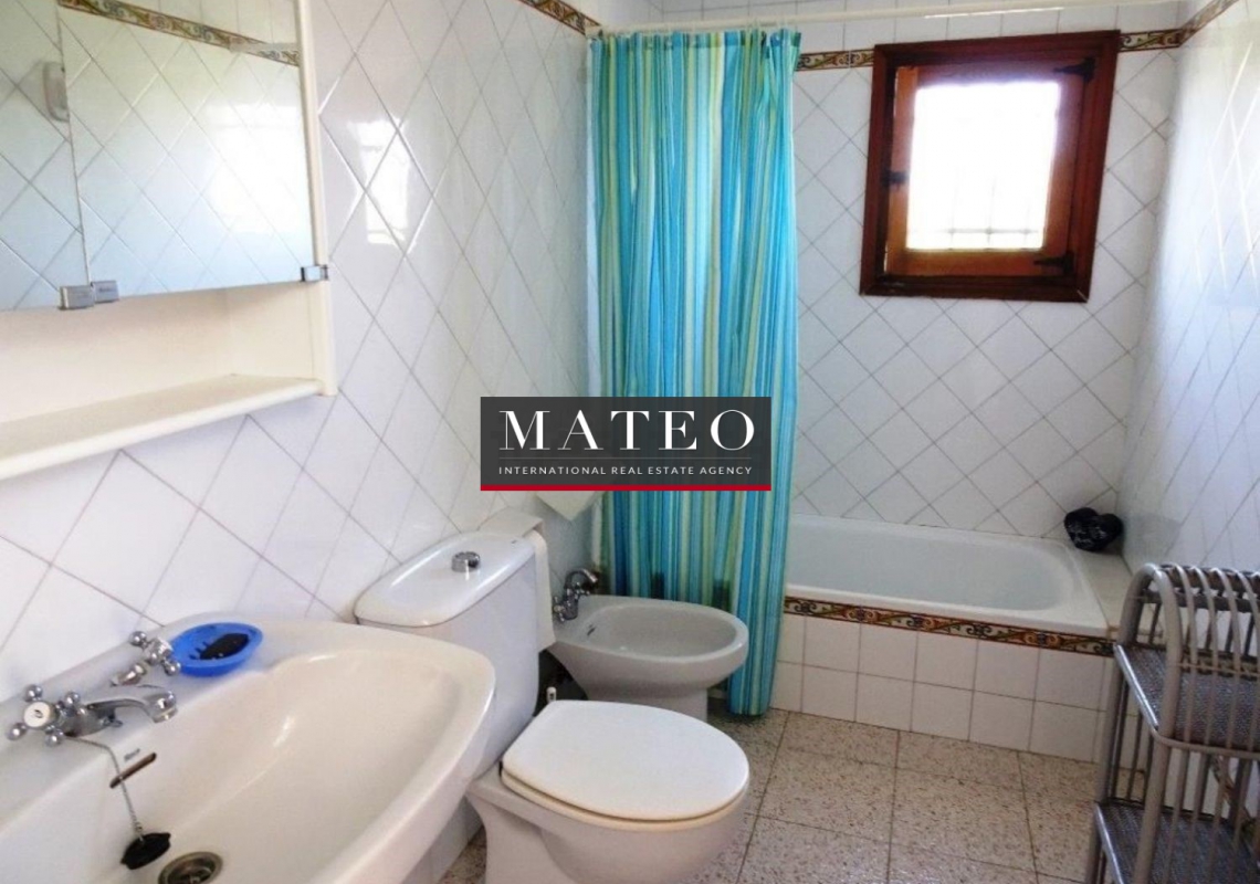 Rent - Villa - Denia