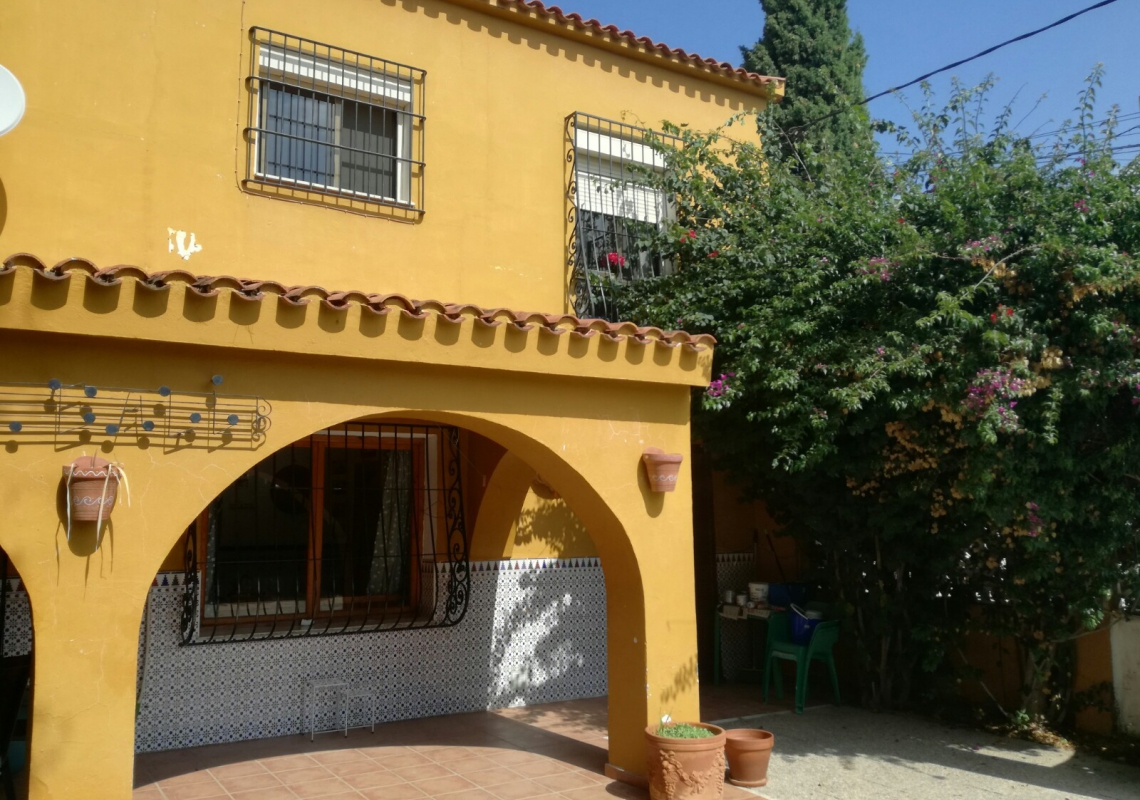 huur - Villa - San Vicente de Raspeig - Urbanización