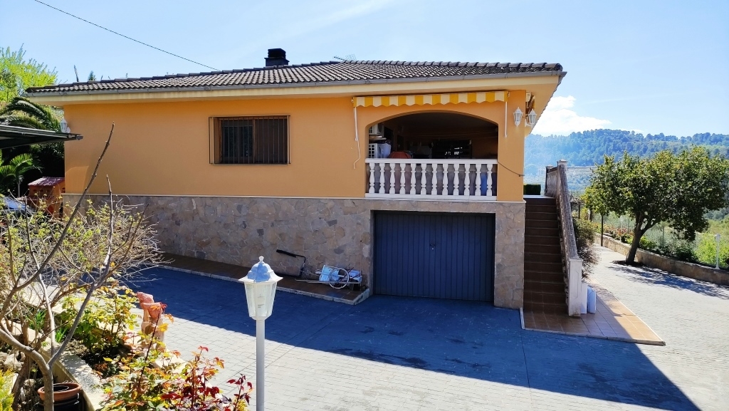  Sale - Villa - Benillup