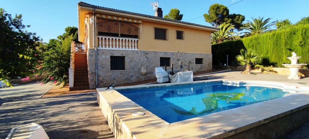  Sale - Villa - Benillup