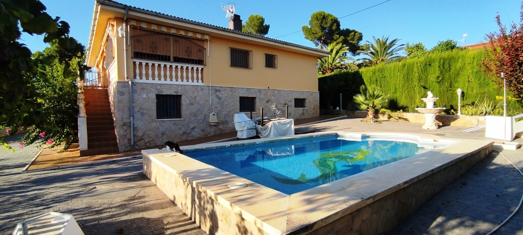  Sale - Villa - Benillup