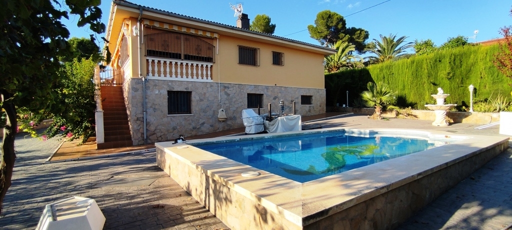  Sale - Villa - Benillup