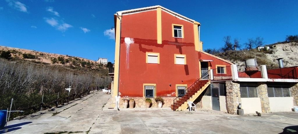 Te koop - Finca - Alcoy