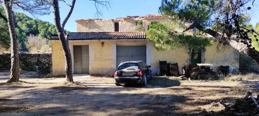  Sale - Finca - Alcoy