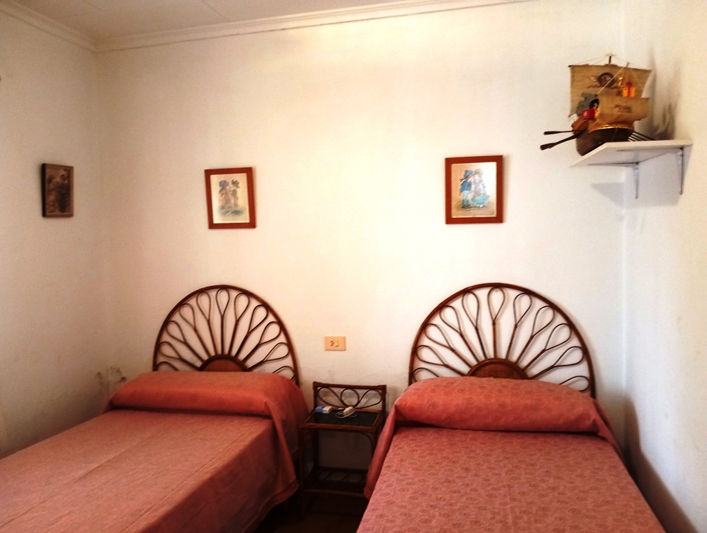 Na sprzedaż - Villa - Oliva