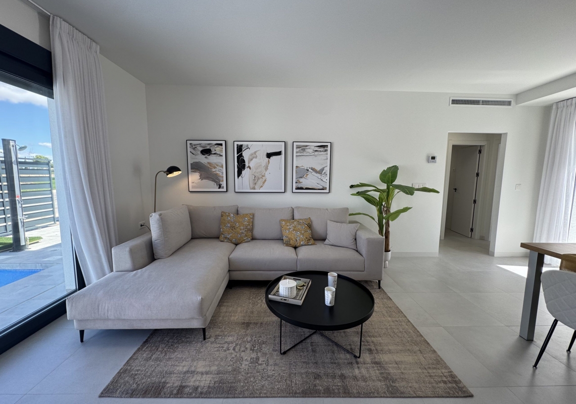 Obra nueva - Villa - roldan